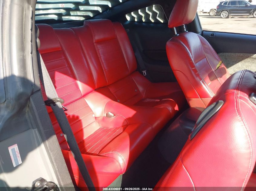 2005 Ford Mustang Gt Deluxe/Gt Premium VIN: 1ZVFT82H355147195 Lot: 43306051