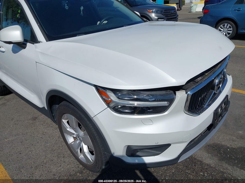 2021 VOLVO XC40 T4 MOMENTUM YV4AC2HK1M2398873