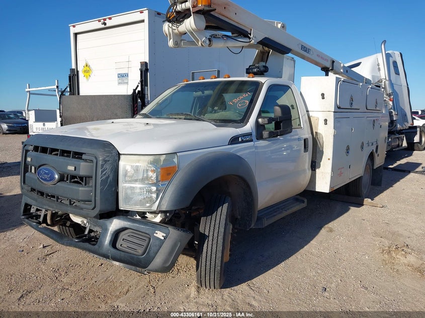 1FDUF4GYXFEA76237 2015 FORD F450 photo no. 2