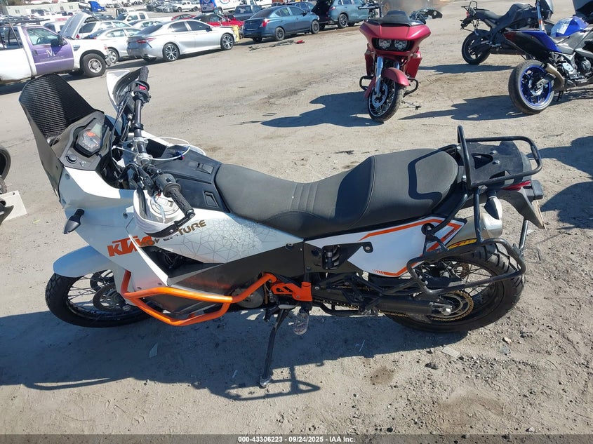 2010 KTM 990 ADVENTURE LC8 VBKVA7403AM970732
