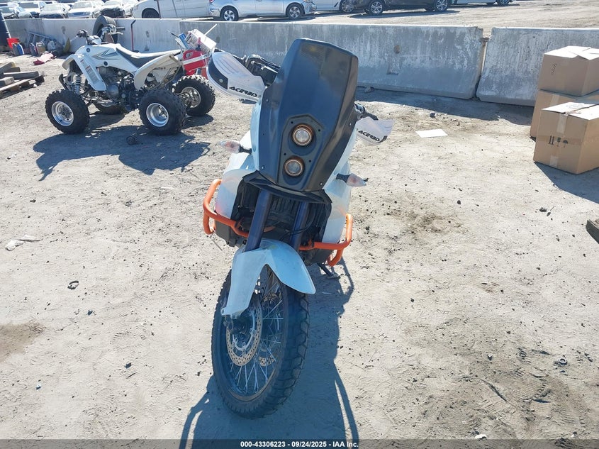 2010 KTM 990 ADVENTURE LC8 VBKVA7403AM970732