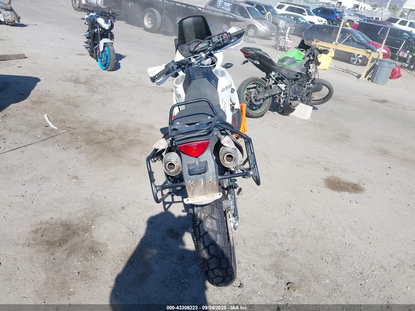 2010 KTM 990 ADVENTURE LC8 VBKVA7403AM970732