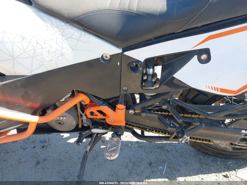 2010 KTM 990 ADVENTURE LC8 VBKVA7403AM970732