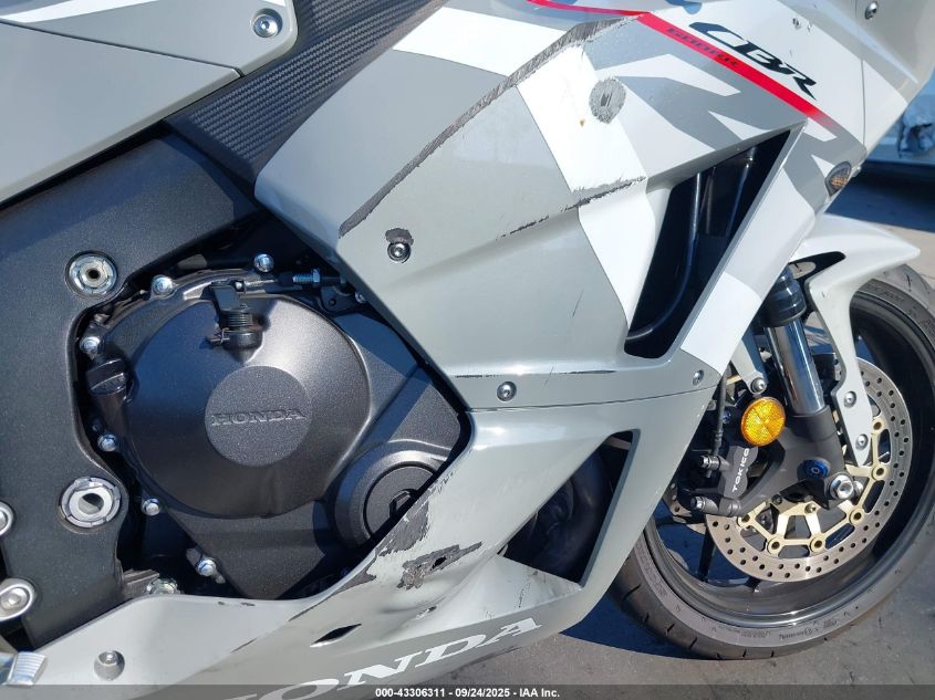 2025 Honda Cbr600 Rr VIN: JH2PC40H3SK200422 Lot: 43306311