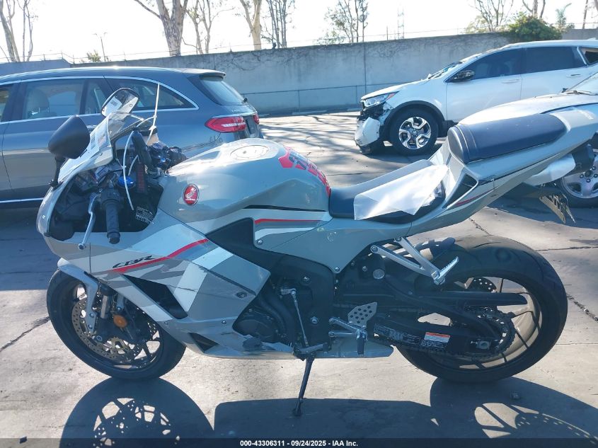 2025 Honda Cbr600 Rr VIN: JH2PC40H3SK200422 Lot: 43306311