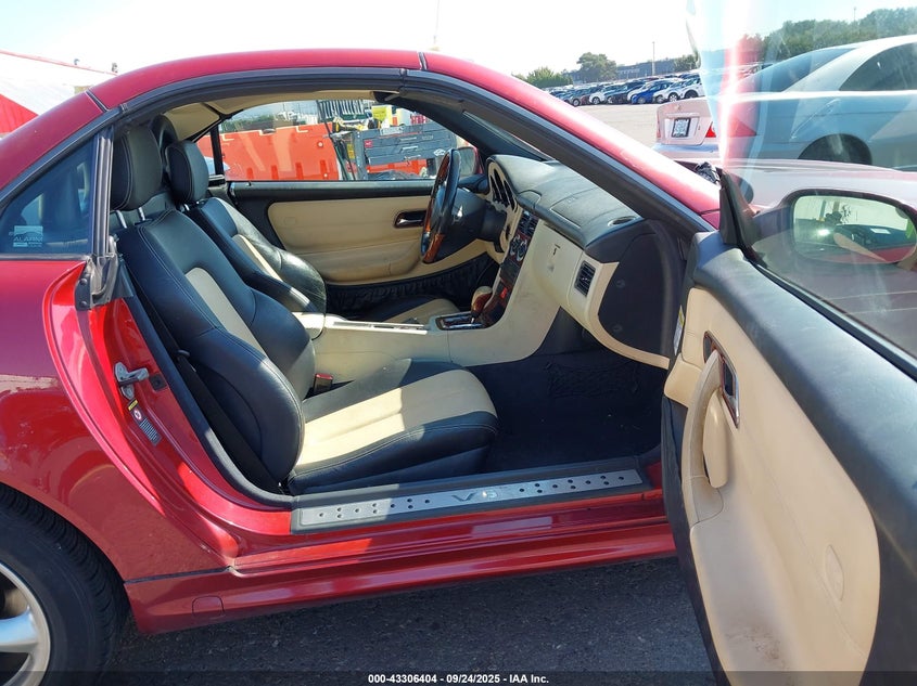 2001 Mercedes-Benz Slk 320 VIN: WDBKK65F51F208309 Lot: 43306404