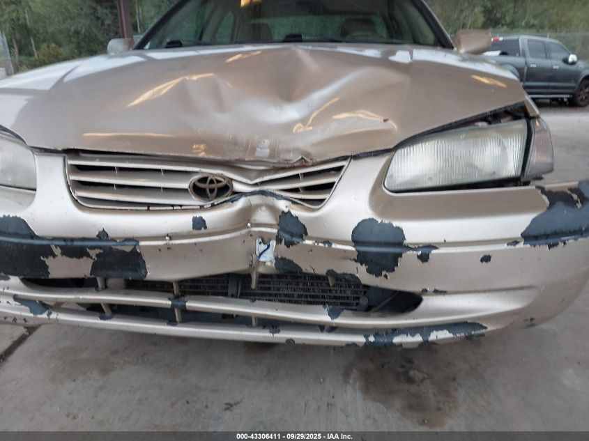 1999 Toyota Camry Le VIN: 4T1BG22K1XU890778 Lot: 43306411