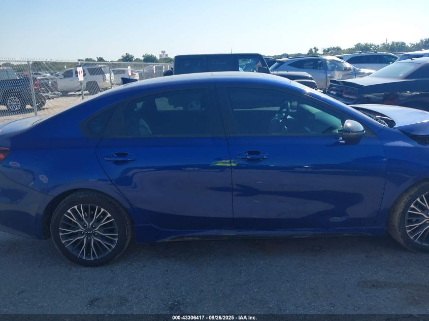 2024 Kia Forte Gt-Line VIN: 3KPF54AD9RE811529 Lot: 43306417