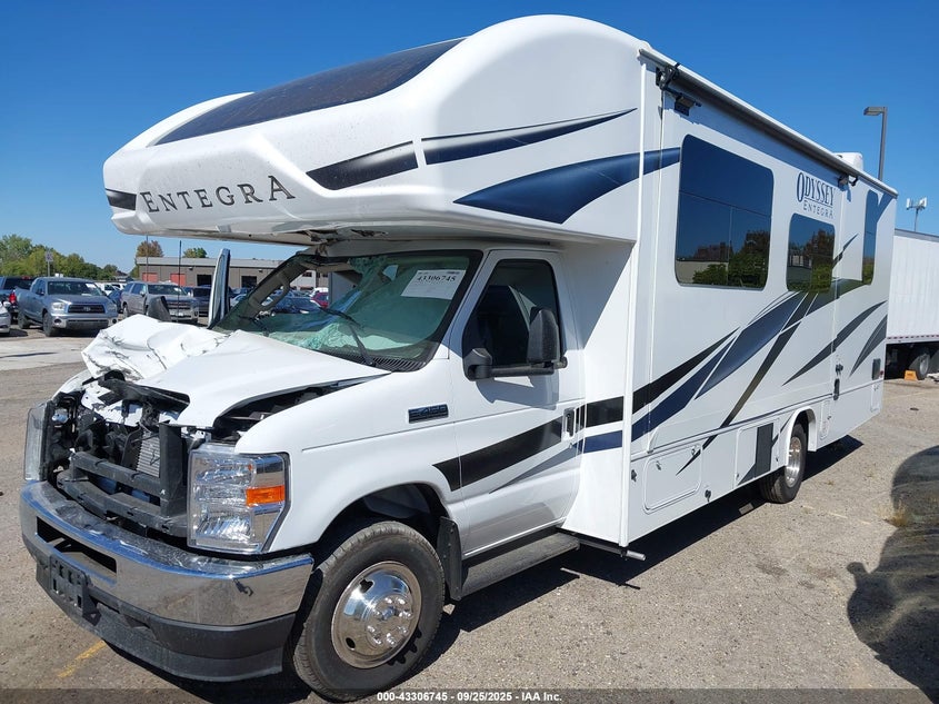 1FDXE4FN1SDD16184 2025 FORD ECONOLINE photo no. 2