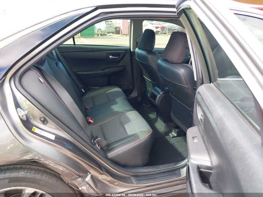 2015 TOYOTA CAMRY SE - 4T1BF1FK4FU068532