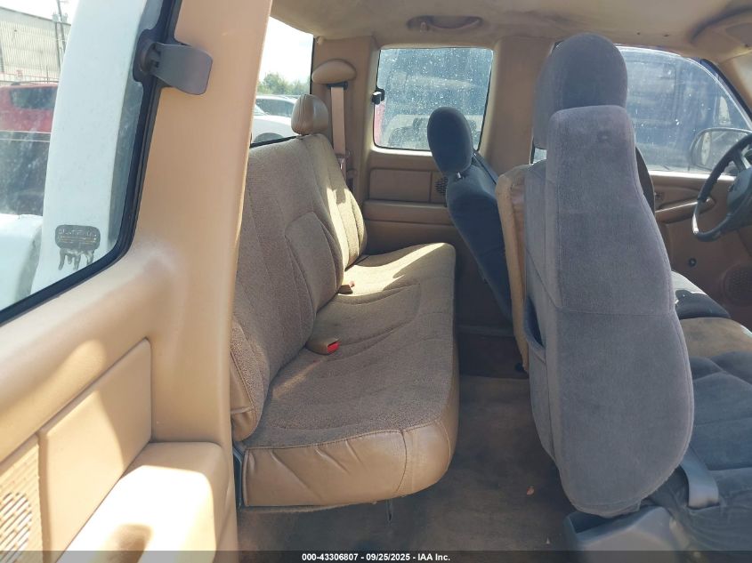 1999 Chevrolet Silverado 1500 VIN: 1GCEC19W1XZ100575 Lot: 43306807