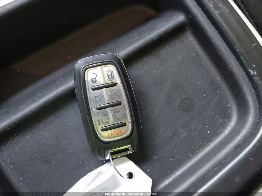 2018 Chrysler Pacifica Touring L VIN: 2C4RC1BG6JR258769 Lot: 43306816