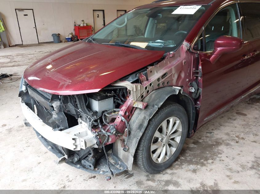 2018 Chrysler Pacifica Touring L VIN: 2C4RC1BG6JR258769 Lot: 43306816