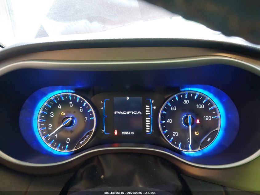 2018 Chrysler Pacifica Touring L VIN: 2C4RC1BG6JR258769 Lot: 43306816