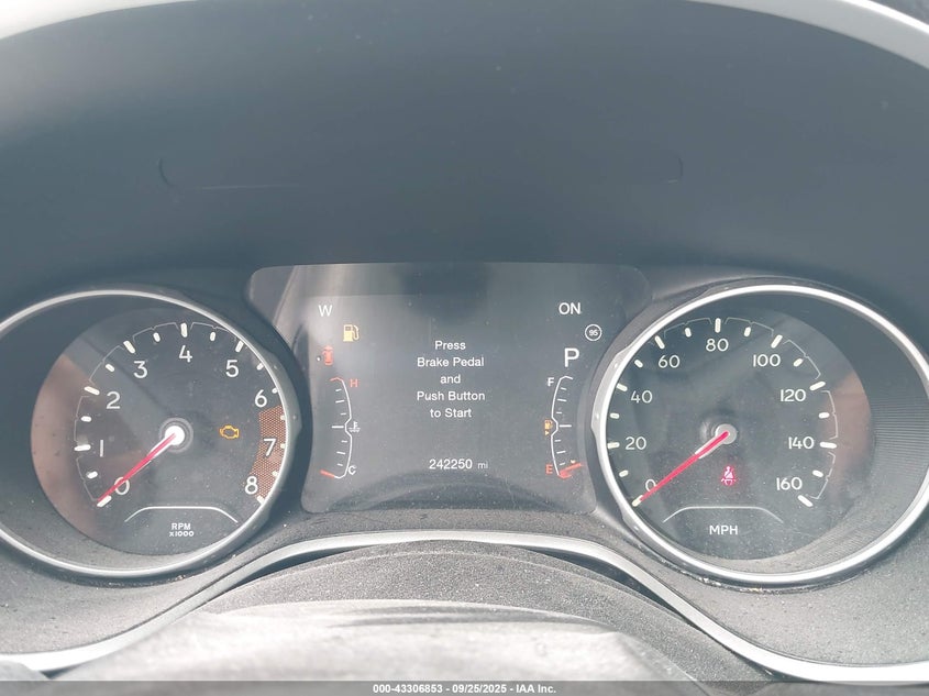 2018 Jeep Compass Latitude 4X4 VIN: 3C4NJDBB2JT136370 Lot: 43306853