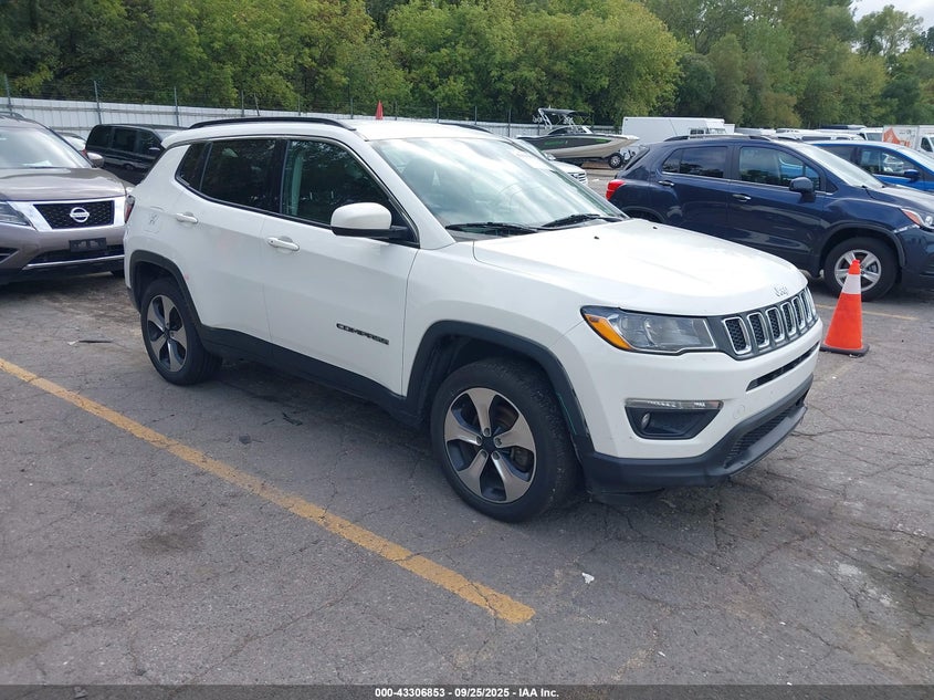 2018 JEEP COMPASS LATITUDE 4X4 - 3C4NJDBB2JT136370