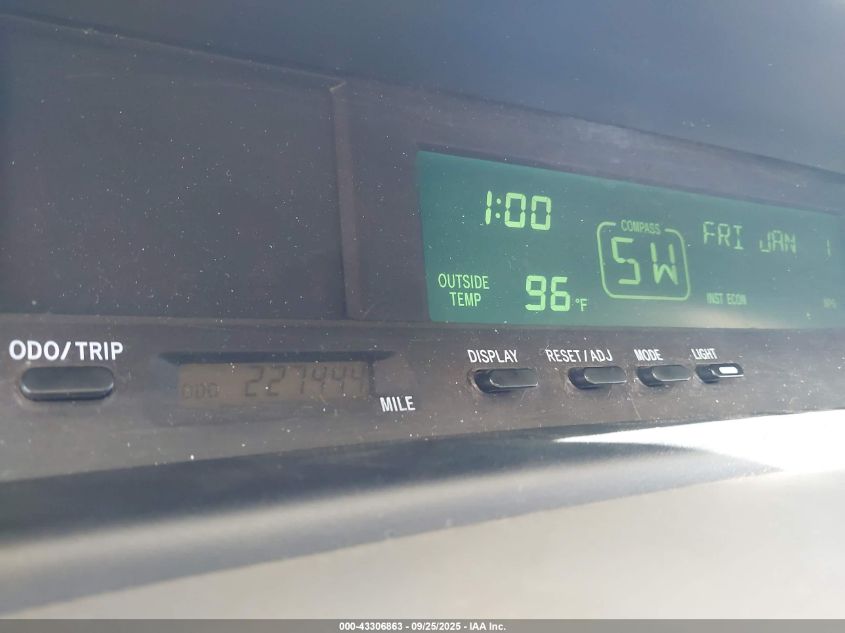 2000 Toyota Avalon Xls VIN: 4T1BF28B5YU043273 Lot: 43306863