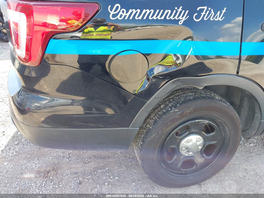 2017 Ford Police Interceptor VIN: 1FM5K8AR1HGB15958 Lot: 43307039