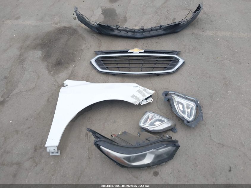 2018 Chevrolet Equinox Ls VIN: 3GNAXHEV0JS623834 Lot: 43307065