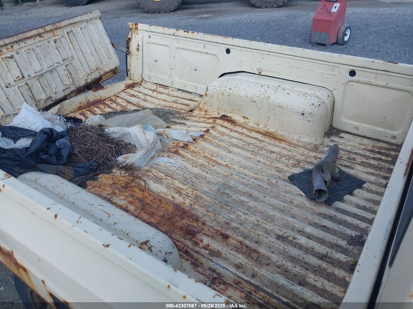 1986 Toyota Pickup 1/2 Ton Rn50 VIN: JT4RN50R1G0111879 Lot: 43307067