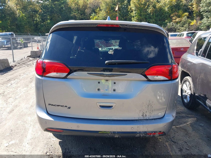 2018 Chrysler Pacifica Touring L Plus VIN: 2C4RC1EG8JR261412 Lot: 43307089