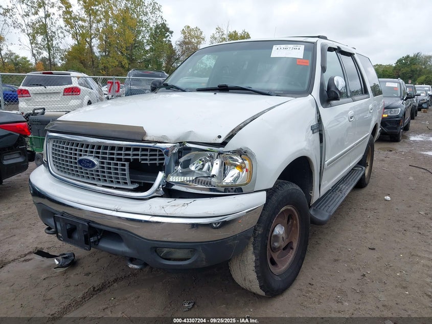 1FMPU18L4XLA61931 1999 FORD EXPEDITION photo no. 2
