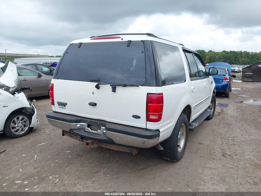 1FMPU18L4XLA61931 1999 FORD EXPEDITION photo no. 4