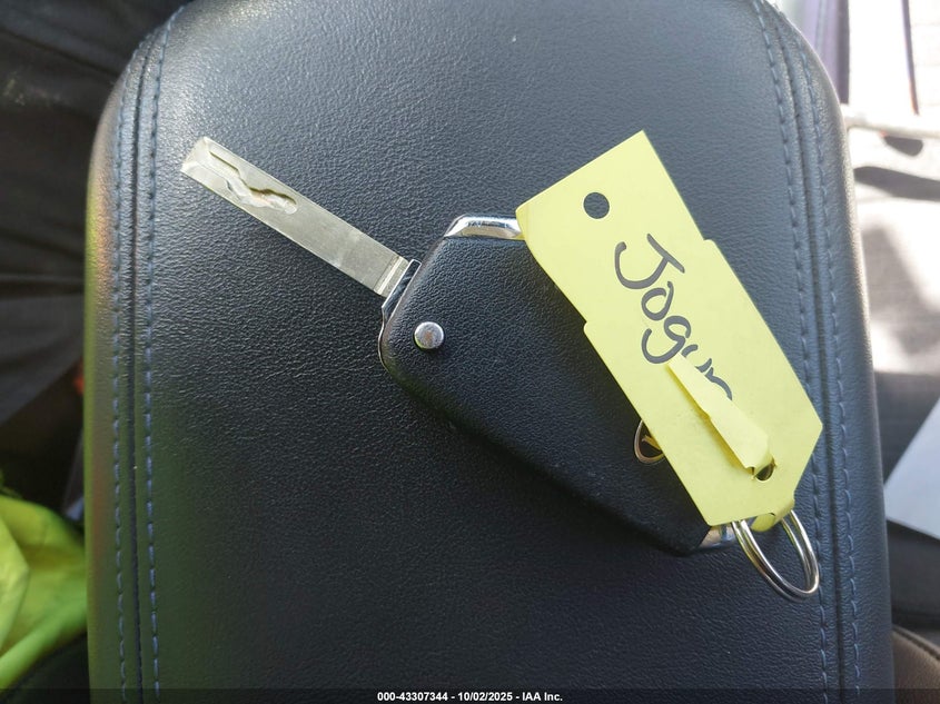 2021 KIA SELTOS S - KNDEUCAA3M7104076