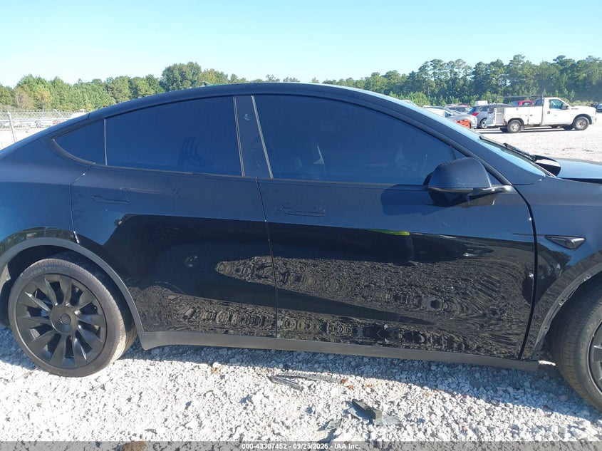 2023 Tesla Model Y Awd/Long Range Dual Motor All-Wheel Drive VIN: 7SAYGDEE1PA161365 Lot: 43307452