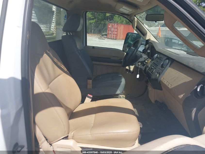 2008 Ford F350 Xl/Xlt VIN: 1FDWF30598EE00204 Lot: 43307546