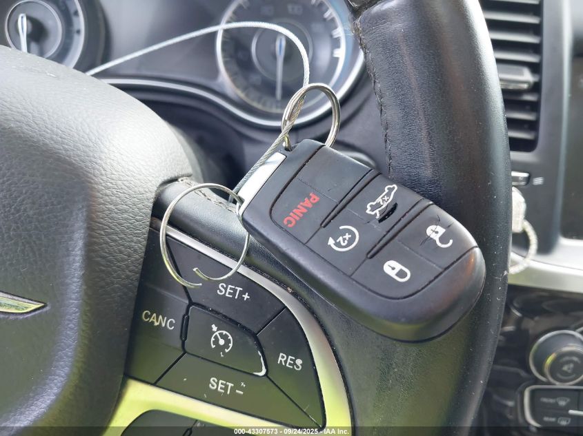 2016 Chrysler 300C VIN: 2C3CCAEG1GH190417 Lot: 43307573