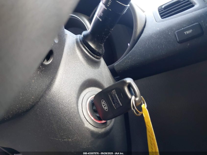 2013 Kia Soul + VIN: KNDJT2A62D7485636 Lot: 43307576