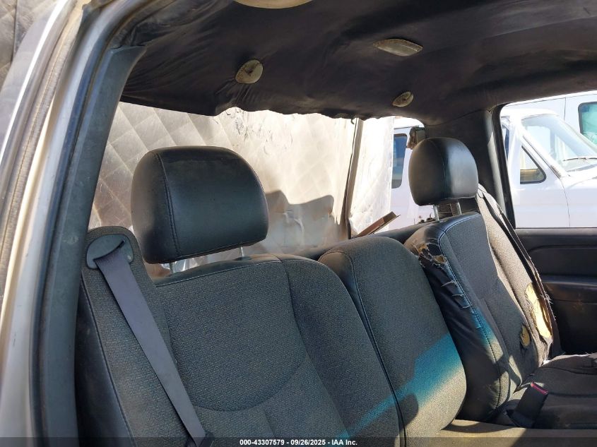 2005 Chevrolet Silverado 2500Hd Work Truck VIN: 1GCHC24U15E252823 Lot: 43307579