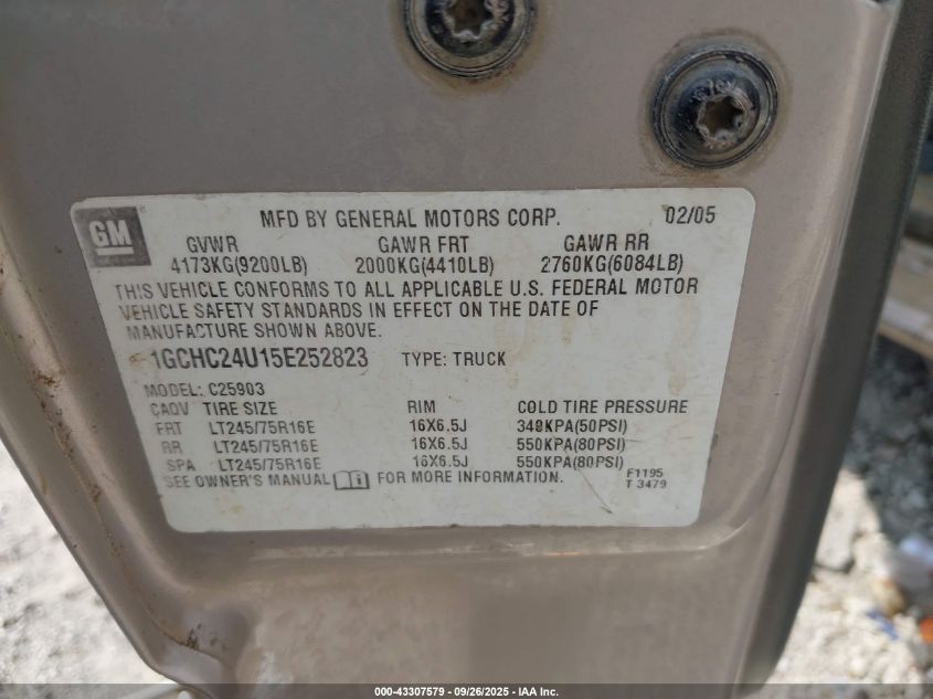 2005 Chevrolet Silverado 2500Hd Work Truck VIN: 1GCHC24U15E252823 Lot: 43307579