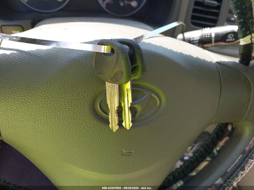 2008 Hyundai Accent Gls VIN: KMHCN46CX8U209981 Lot: 43307605