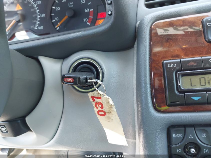 1999 Mercedes-Benz Clk 320 VIN: WDBLJ65G7XF061323 Lot: 43307612