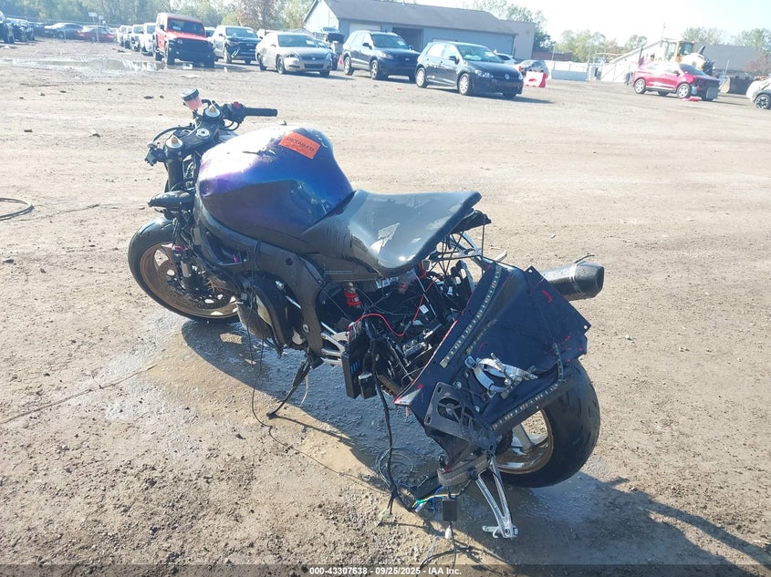 2005 YAMAHA YZFR6 L JYARJ06EX5A024195