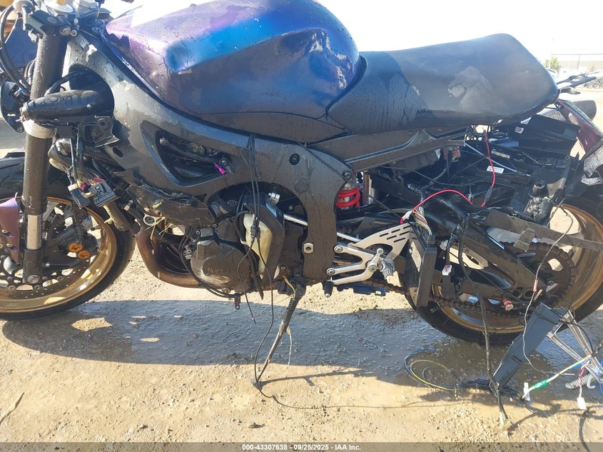 2005 YAMAHA YZFR6 L JYARJ06EX5A024195
