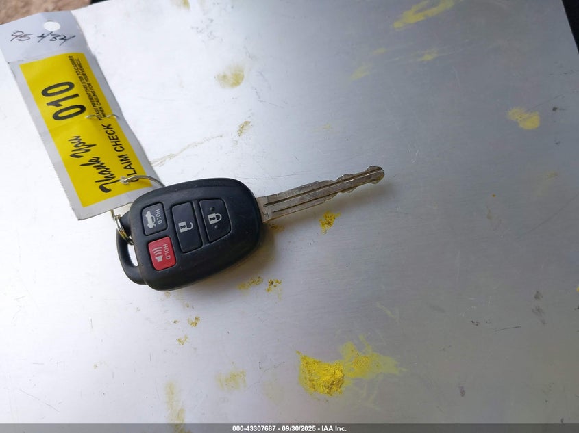 2019 TOYOTA COROLLA LE - 5YFBURHE7KP886490