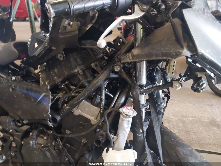 2025 Kawasaki Ex500 VIN: ML5EXGG1XSDA38353 Lot: 43307718