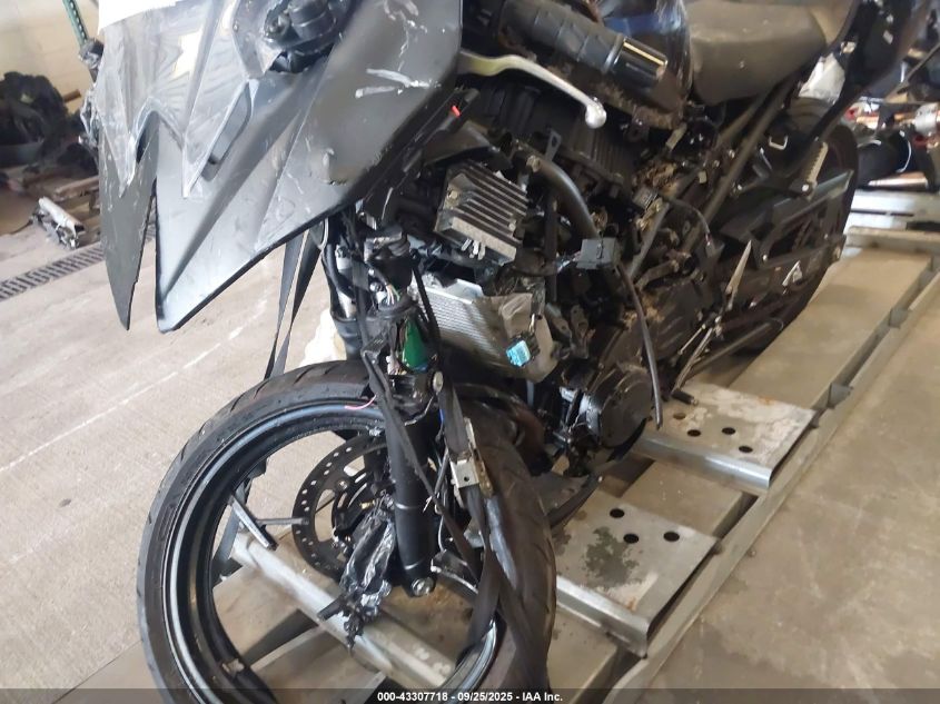 2025 Kawasaki Ex500 VIN: ML5EXGG1XSDA38353 Lot: 43307718