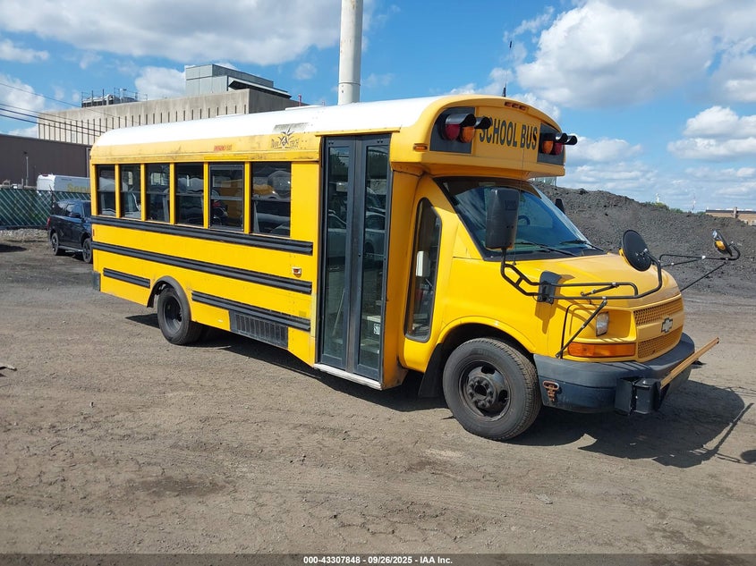 1GBJG31K391168387 2009 Chevrolet Express Cutaway Work Van auction photo 1