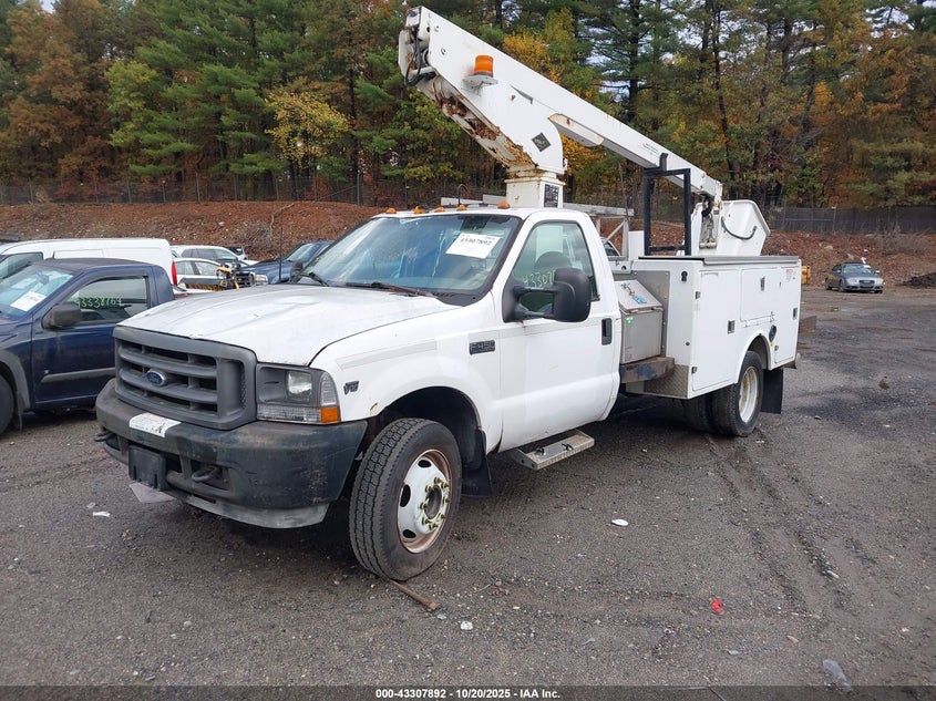 2002 Ford F450, Roof, IAAI, VIN 1FDXF46S52ED01233 — photo 2