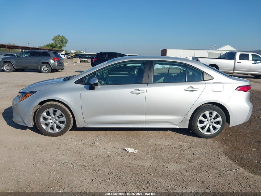 2022 TOYOTA COROLLA LE - 5YFEPMAEXNP339607