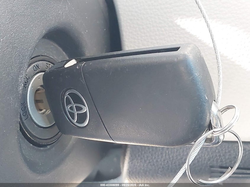 2022 TOYOTA COROLLA LE - 5YFEPMAEXNP339607