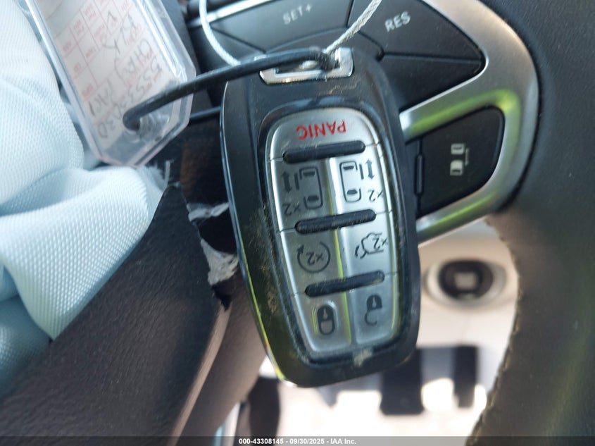 2024 CHRYSLER PACIFICA LIMITED - 2C4RC1GG0RR142486