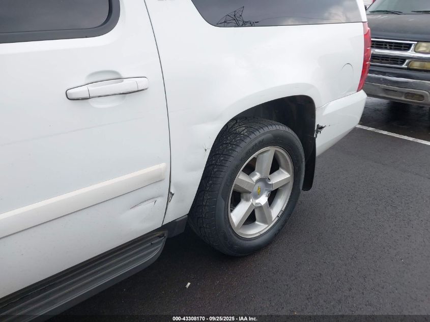 2007 Chevrolet Suburban 1500 Ltz VIN: 1GNFC16017J227255 Lot: 43308170