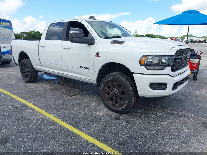 RAM 2500 BIG HORN 4X4 6 4 BOX