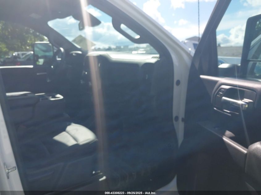 2025 GMC Sierra 3500Hd 4Wd Long Bed Pro VIN: 1GT5USEY8SF159448 Lot: 43308223