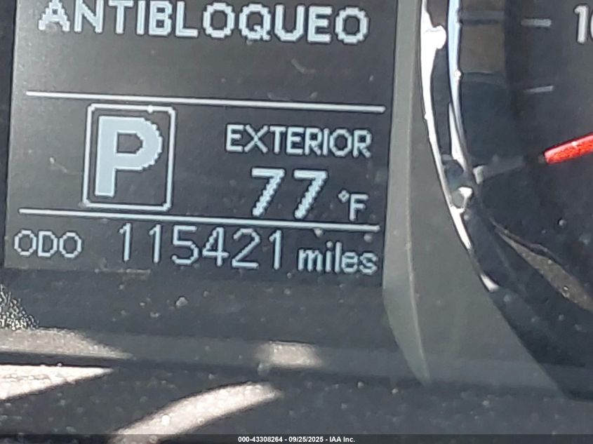 2017 Toyota Sienna Le 8 Passenger VIN: 5TDKZ3DC7HS768135 Lot: 43308264